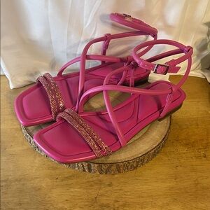 Marc Fisher Fuchsia Lakity 2 Strappy Sandals Womens Size 5